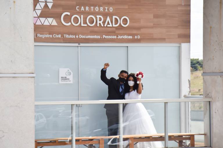 Agora o street wedding no fundo do Cartório Colorado