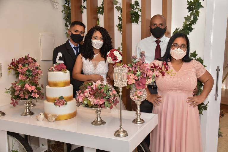 Casamento de Jaqueline e Mateus na sala especial de casamento Cartório Colorado com a Juíza de  Paz Cristina