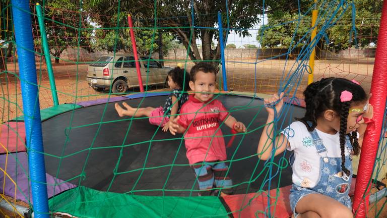 Aniversário de 10 Anos Nicoly
Câmera FujiFilm X-T30 Mirrorless  tema  do aniversário TiK Tok