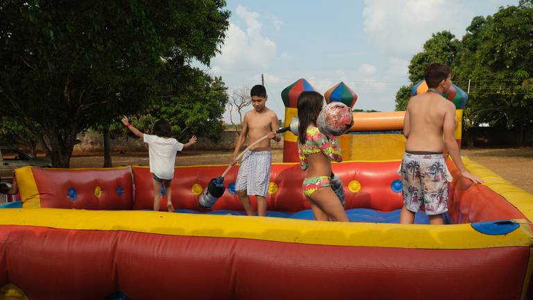 Aniversário de 10 Anos Nicoly
Câmera FujiFilm X-T30 Mirrorless  tema  do aniversário TiK Tok