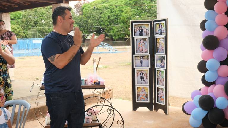 Aniversário de 10 Anos Nicoly
Câmera FujiFilm X-T30 Mirrorless  tema  do aniversário TiK Tok