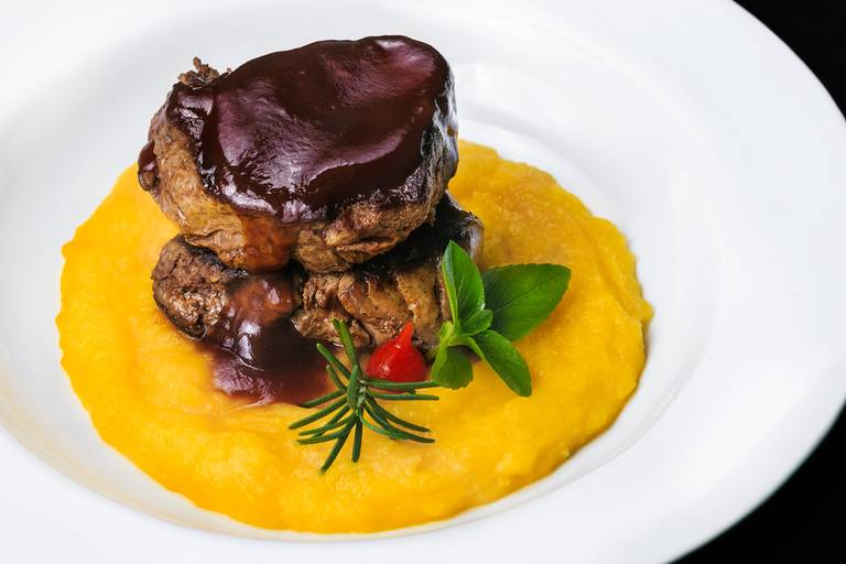 Trabalho feito para a chef Bel Mellsert