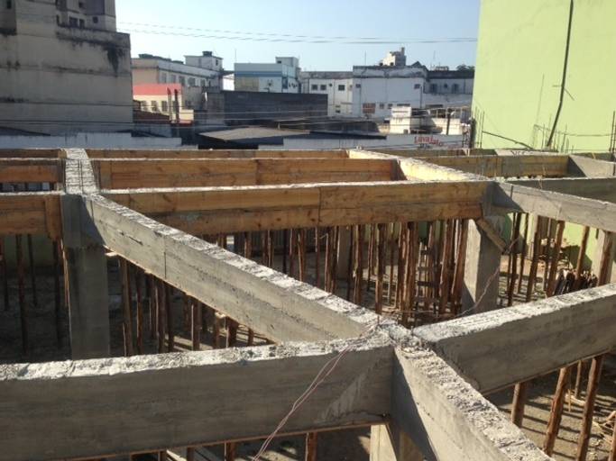 Obra de Igreja e cálculo estrutural