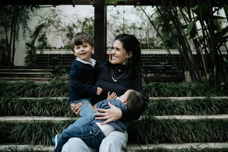 Ensaio fotográfico lifestyle natural espontâneo família em casa, fotógrafa São Caetano do Sul, Santo André, São Paulo