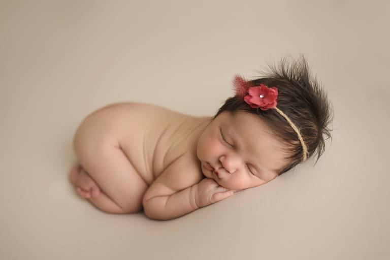 Sessão Fotográfica de Recém-Nascido, estúdio em Massamá Norte, Belas, Lisboa