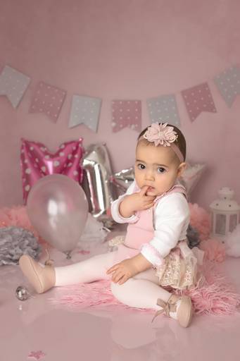 Sessão Fotográfica Bebé (first steps) Sessão Fotográfica de estúdio em Massámá Norte, Belas, Lisboa