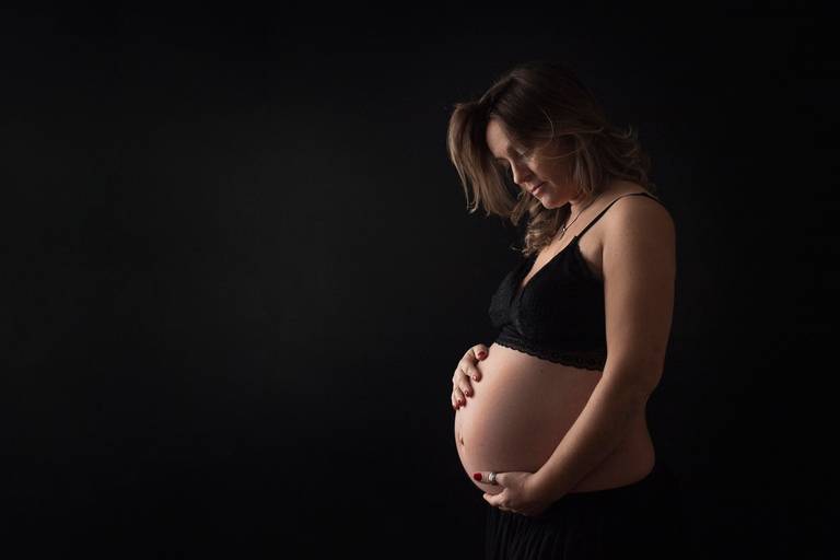 Sessão Fotográfica Pré-mamã, Maternidade, Gravidez, estúdio em Massamá Norte, Belas, Lisboa