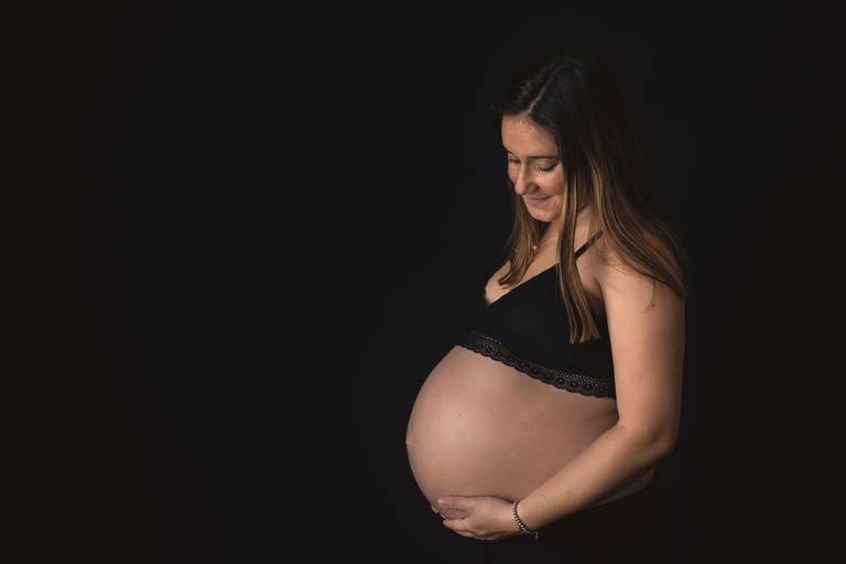 Sessão Fotográfica Pré-mamã, Maternidade, Gravidez, estúdio em Massamá Norte, Belas, Lisboa