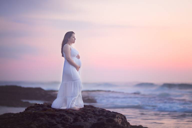 Sessão Fotográfica Pré-mamã, Maternidade, Gravidez, estúdio em Massamá Norte, Belas, Lisboa