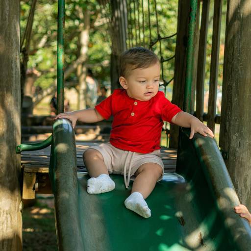 Foto do bebê no parque Teresa Maia (cotia)