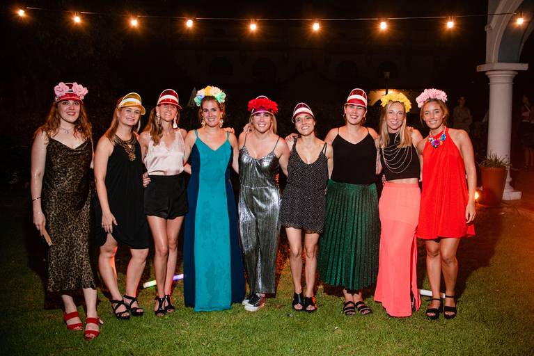 Retratos de grupo de amigas. CASI, San Isidro, Buenos Aires.