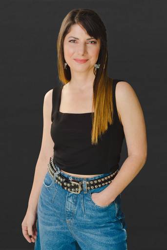 Book profesional - book profesional - Irina Sternik - modelo - periodista - tv publica - Sesión en estudio