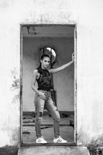 Carla es una quincealera con mucha actitud. Marcos Pasquare Fotógrafo de quince años.