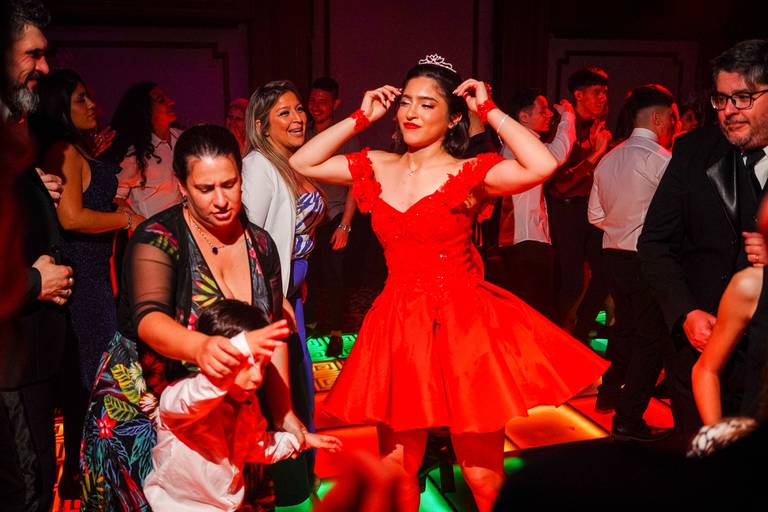 Fiesta de quince, victoria palace, flores, buenos aires