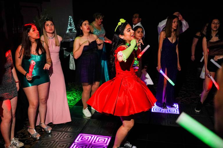 Fiesta de quince, victoria palace, flores, buenos aires