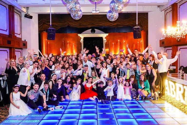 Fiesta de quince, victoria palace, flores, buenos aires