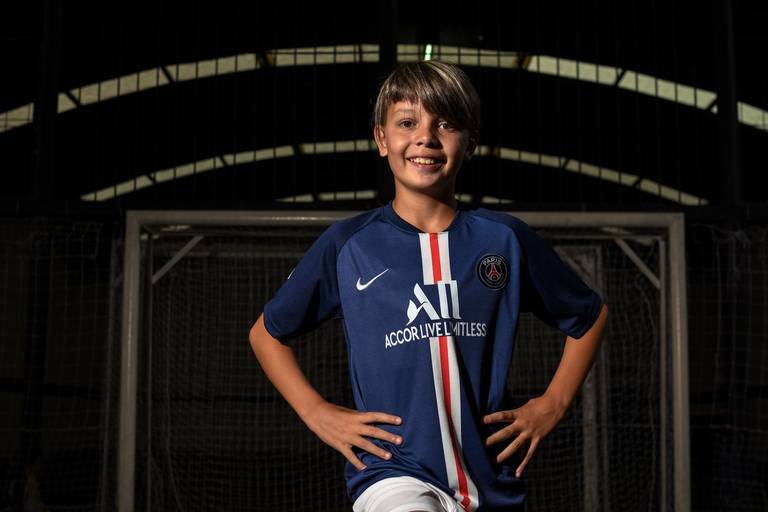 Retrato de niño en cumple fútbol. Marcos Pasquare fotografía de eventos.