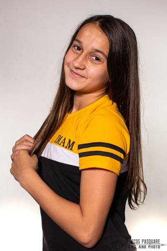 Alumna de séptimo grado egresada del Instituto Ana María Mogas. 