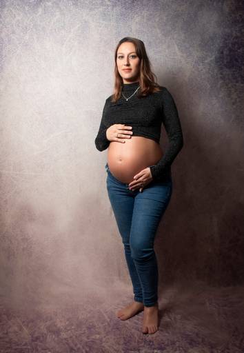 embarazada ropa casual, en interior