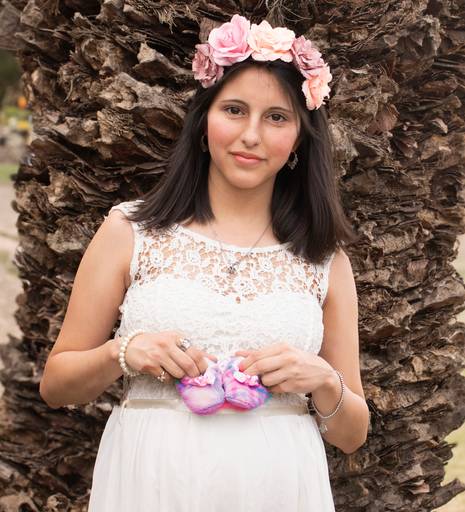 embarazada perfil medio cuerpo, en exterior