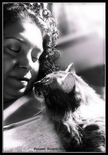retrato mujer con gata