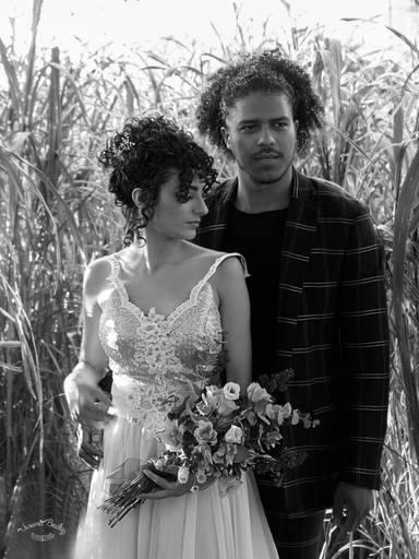 pareja de novios monocromo