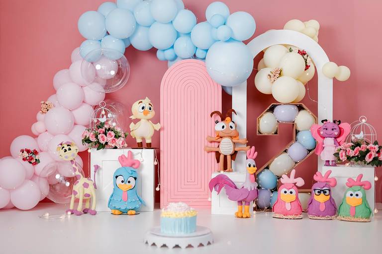 ATENÇÃO: Cenários com balões tem custo adicional, dependendo do pacote escolhido.