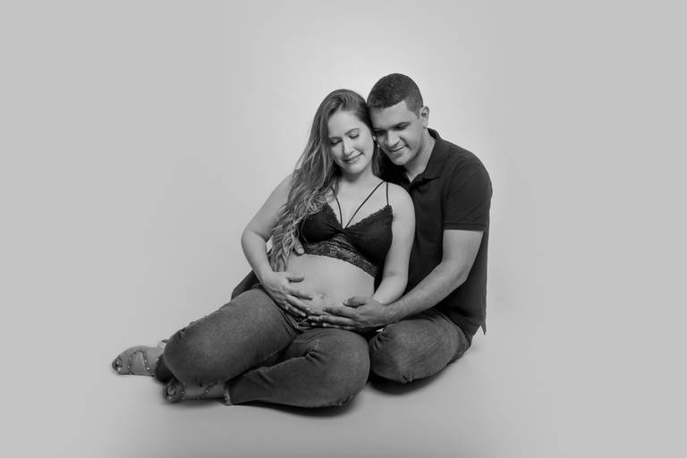 Ensaio gestante aLine estúdio