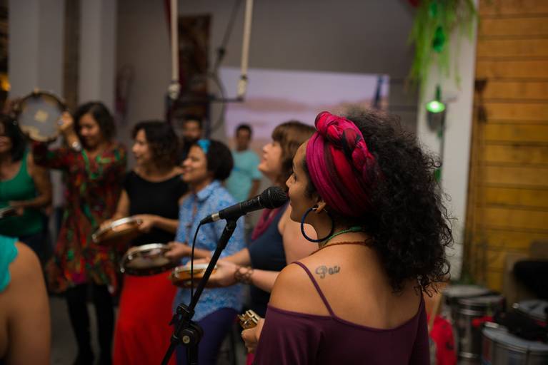Evento MinasMigra BH, imigrantes haitianos BH, imigrantes latinos BH, festa de imigrantes BH, evento de dança BH, dança cubana BH, dança latina BH, pandeiro BH, percussão BH