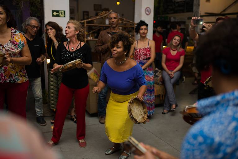 Evento MinasMigra BH, imigrantes haitianos BH, imigrantes latinos BH, festa de imigrantes BH, evento de dança BH, dança cubana BH, dança latina BH, pandeiro BH, percussão BH