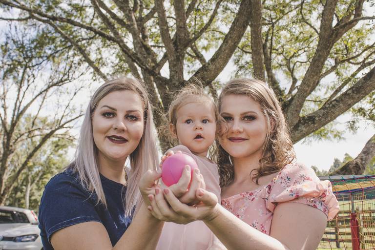 retrato de mãe, tia e bebe ao ar livre em irati pr