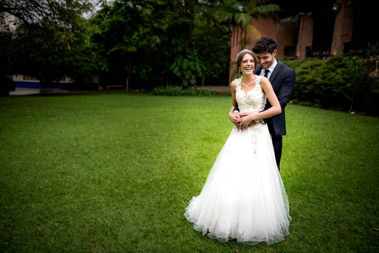 fotógrafo de casamento em alphaville. foto de casamento em alphaville. foto de casamento em barueri. foto de casamento na roça. foto de casamento em santana do parnaíba. foto de casamento em aldeia da serra. casamento gruta alphaville
