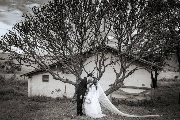 fotógrafo de casamento em alphaville. foto de casamento em alphaville. foto de casamento em barueri. foto de casamento na roça. foto de casamento em santana do parnaíba. foto de casamento em aldeia da serra. casamento gruta alphaville