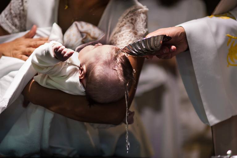 fotógrafo de batizado em alphaville. foto de batizado em alphaville. fotografia de batizado em alphaville. foto de batizado em barueri. foto de batizado em sanatana de parnaíba. foto de batizado nossa senhora do brasil. foto de batizado