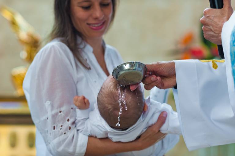 fotógrafo de batizado em alphaville. foto de batizado em alphaville. fotografia de batizado em alphaville. foto de batizado em barueri. foto de batizado em sanatana de parnaíba. foto de batizado nossa senhora do brasil. foto de batizado