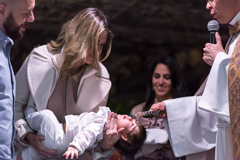 fotógrafo de batizado em alphaville. foto de batizado em alphaville. fotografia de batizado em alphaville. foto de batizado em barueri. foto de batizado em sanatana de parnaíba. foto de batizado nossa senhora do brasil. foto de batizado