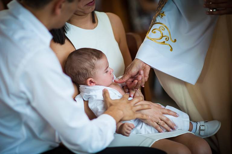 fotógrafo de batizado em alphaville. foto de batizado em alphaville. fotografia de batizado em alphaville. foto de batizado em barueri. foto de batizado em sanatana de parnaíba. foto de batizado nossa senhora do brasil. foto de batizado