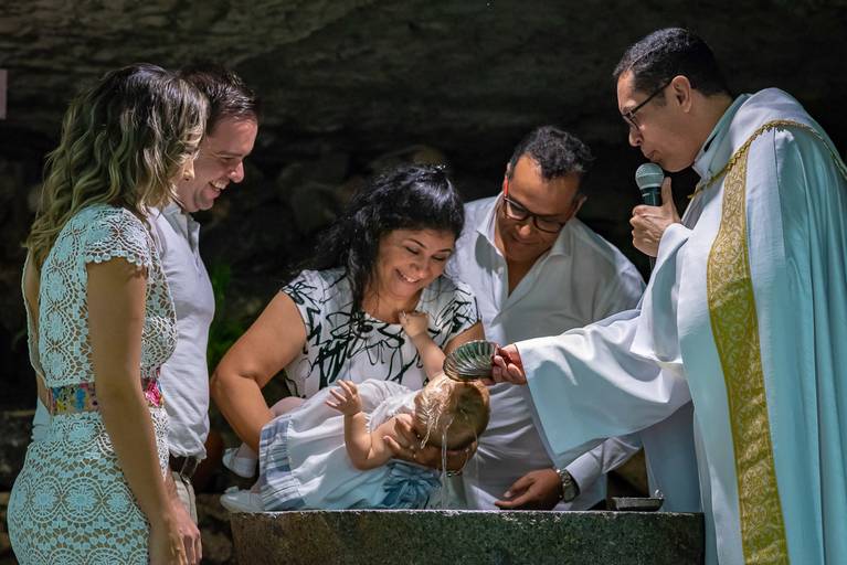 fotógrafo de batizado em alphaville. foto de batizado em alphaville. fotografia de batizado em alphaville. foto de batizado em barueri. foto de batizado em sanatana de parnaíba. foto de batizado nossa senhora do brasil. foto de batizado