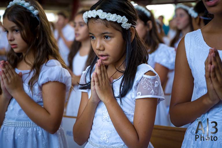 Foto primeira comunhão alphaville. Foto primeira eucaristia alphaville