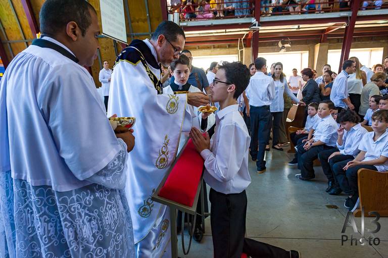 Foto primeira comunhão alphaville. Foto primeira eucaristia alphaville