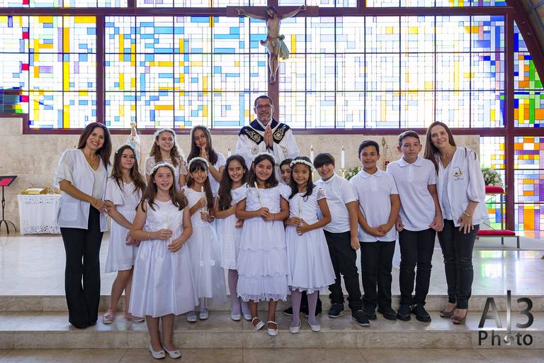 Foto primeira comunhão alphaville. Foto primeira eucaristia alphaville