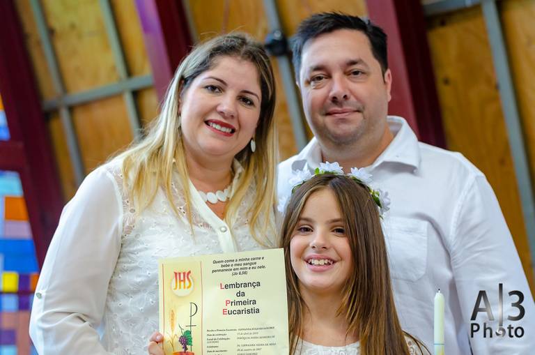 Foto primeira comunhão alphaville. Foto primeira eucaristia alphaville