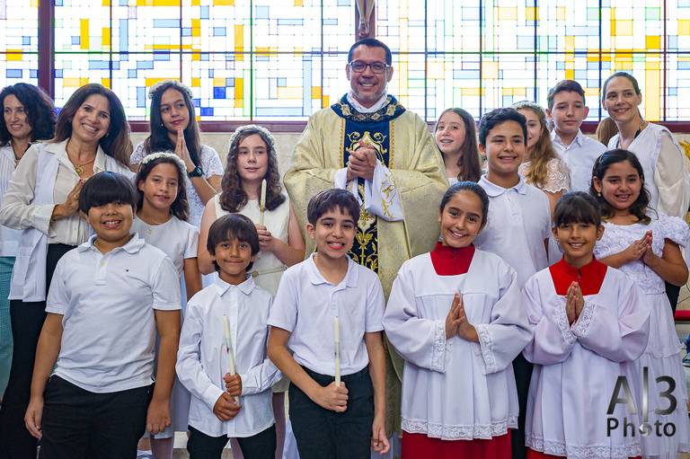 Foto primeira comunhão alphaville. Foto primeira eucaristia alphaville