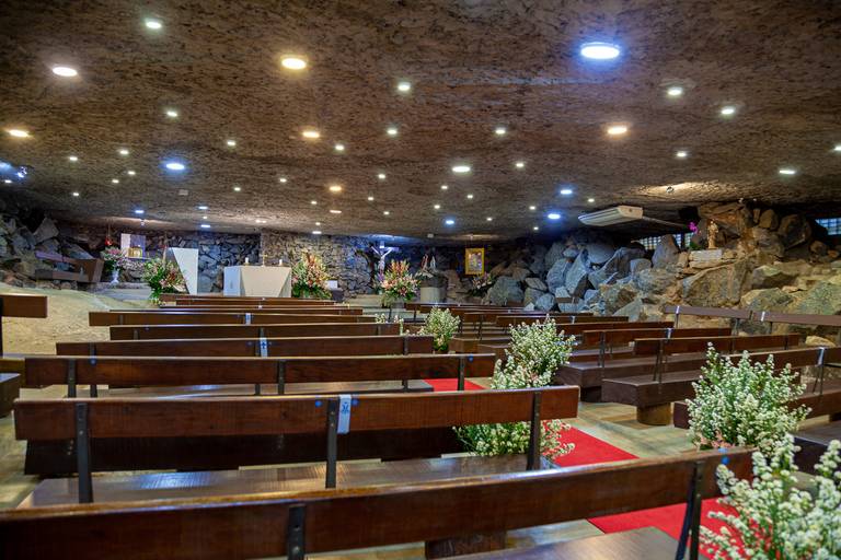 fotografia de casamento Alphaville. foto de casamento na gruta Alphaville. Foto dda Gruta Alphaviulle.