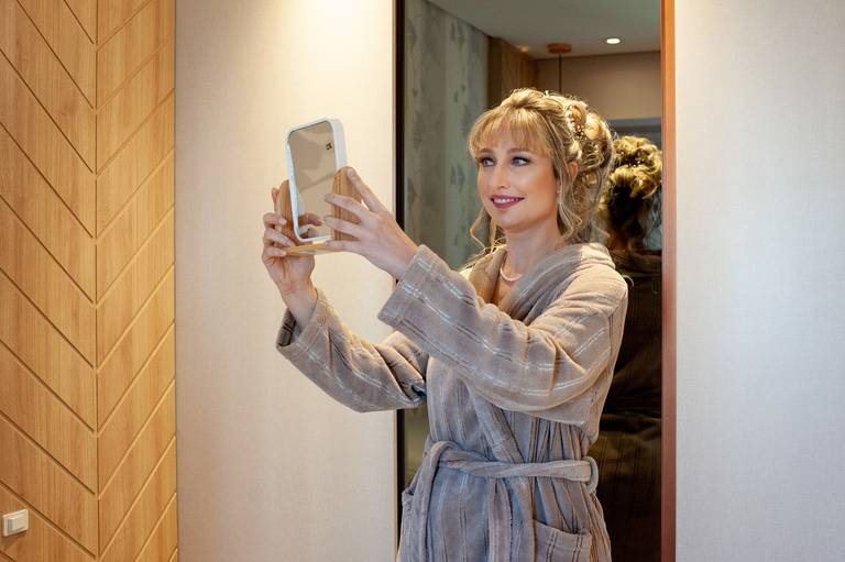 fotografia de casamento Alphaville. foto de casamento na gruta Alphaville. Foto do making of  da noiva.