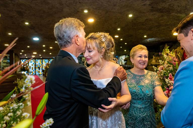 fotografia de casamento Alphaville. foto de casamento na gruta Alphaville. F