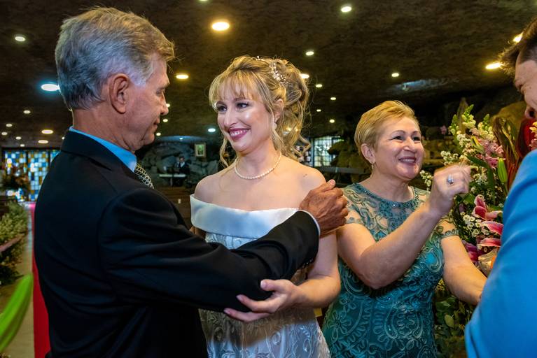 fotografia de casamento Alphaville. foto de casamento na gruta Alphaville. F