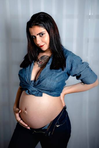 book de ensaio gestante fotografo meireles fotografia em santa cruz da serra duque de caxias baixada fluminense rj calca jaqueta jeans tatuagem