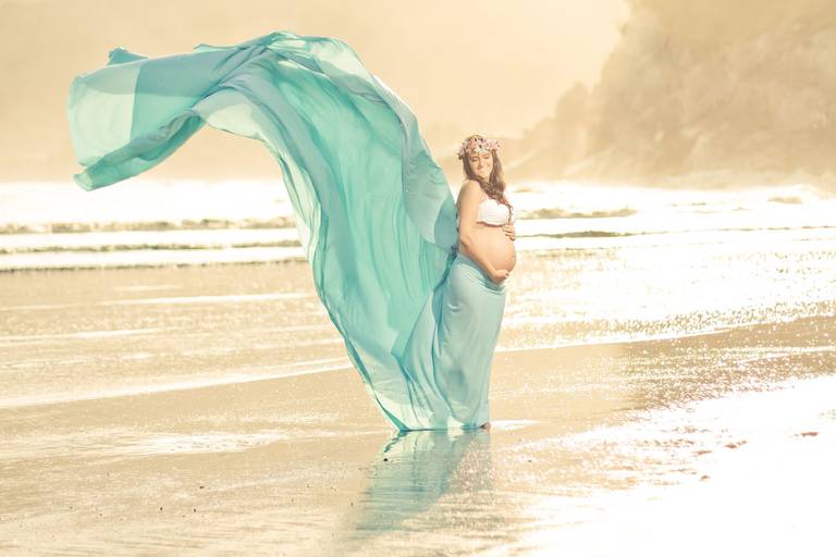 Sentimento de liberdade - Ensaio Gestante - Condomínio Iporanga - Praia das Conchas - Guarujá/SP