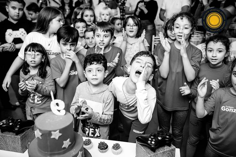 ensaio de aniversário – festa infantil – festa de criança – foto premiada – instinto criativo – Pelotas – Antonio Rocha Fotografias – Fotógrafo de Crianças – Fotógrafo de Eventos – brincadeira de criança – festa em casa – festa no salão - playground